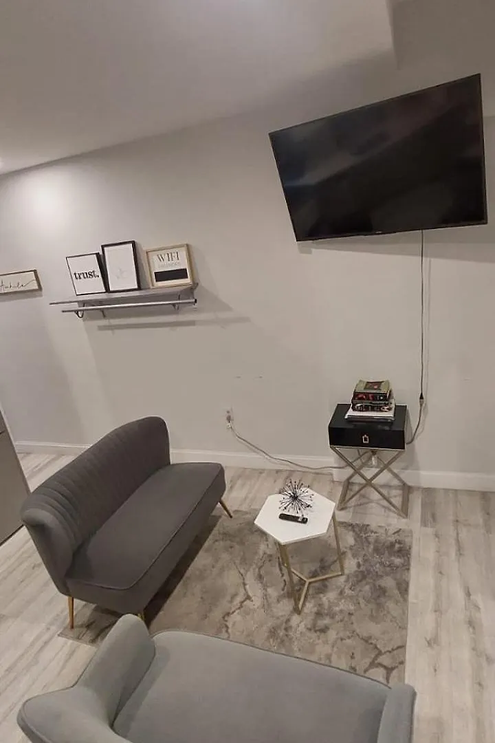 Adam Clayton Apartment ニューヨーク